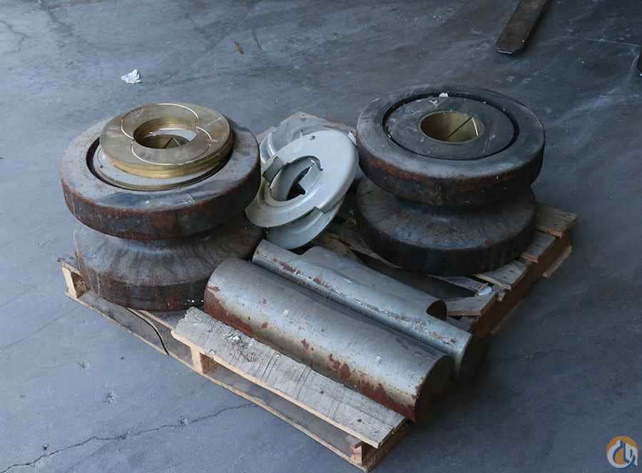 522488 - Lower Roller Assembly