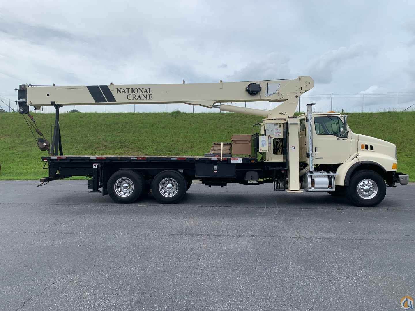2007 National 900A Sterling LT9500
