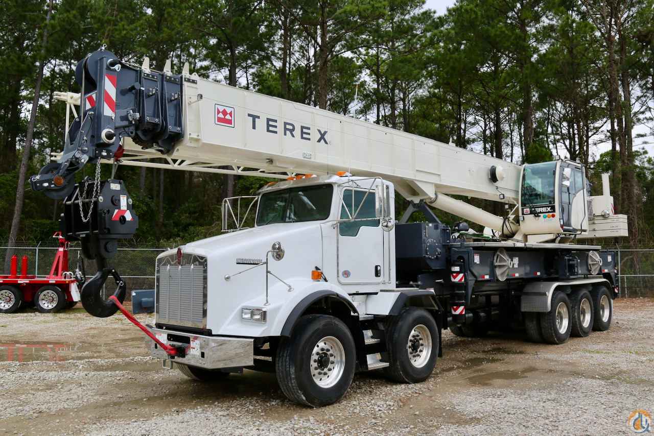 Used 2018 Terex Crossover 8000 boom truck on Kenworth T800 chassis