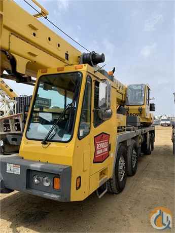 2005 Grove TMS900E