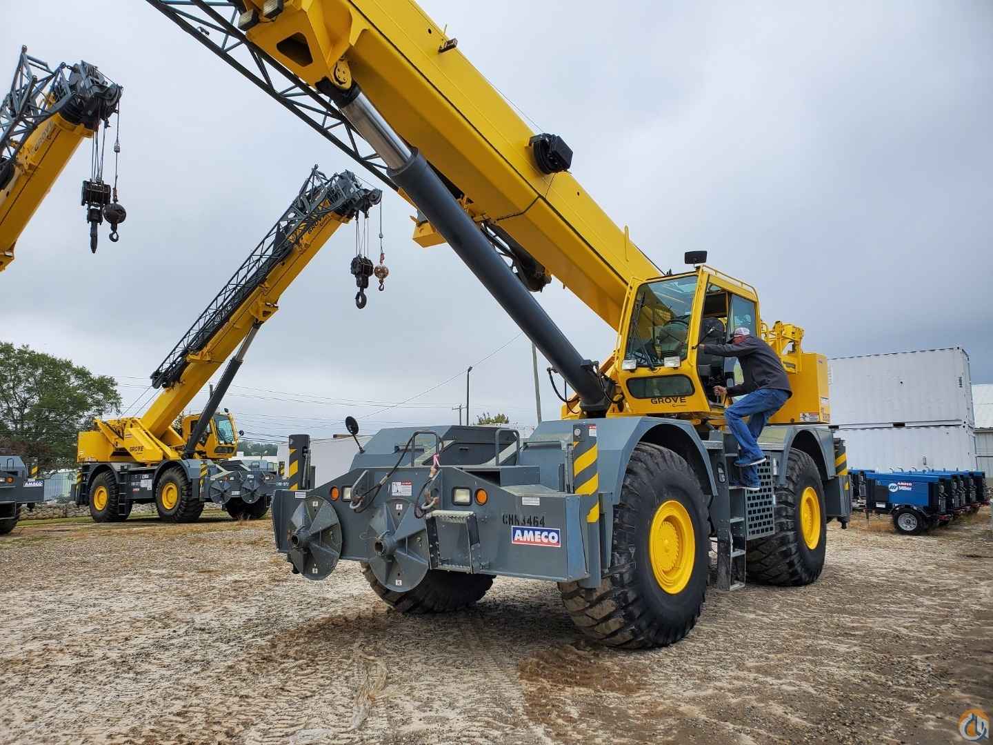 2013 Grove RT880E