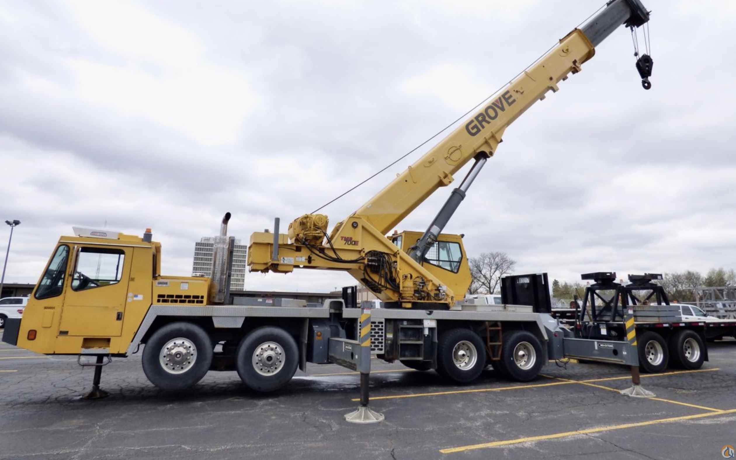 2004 Grove TMS700E