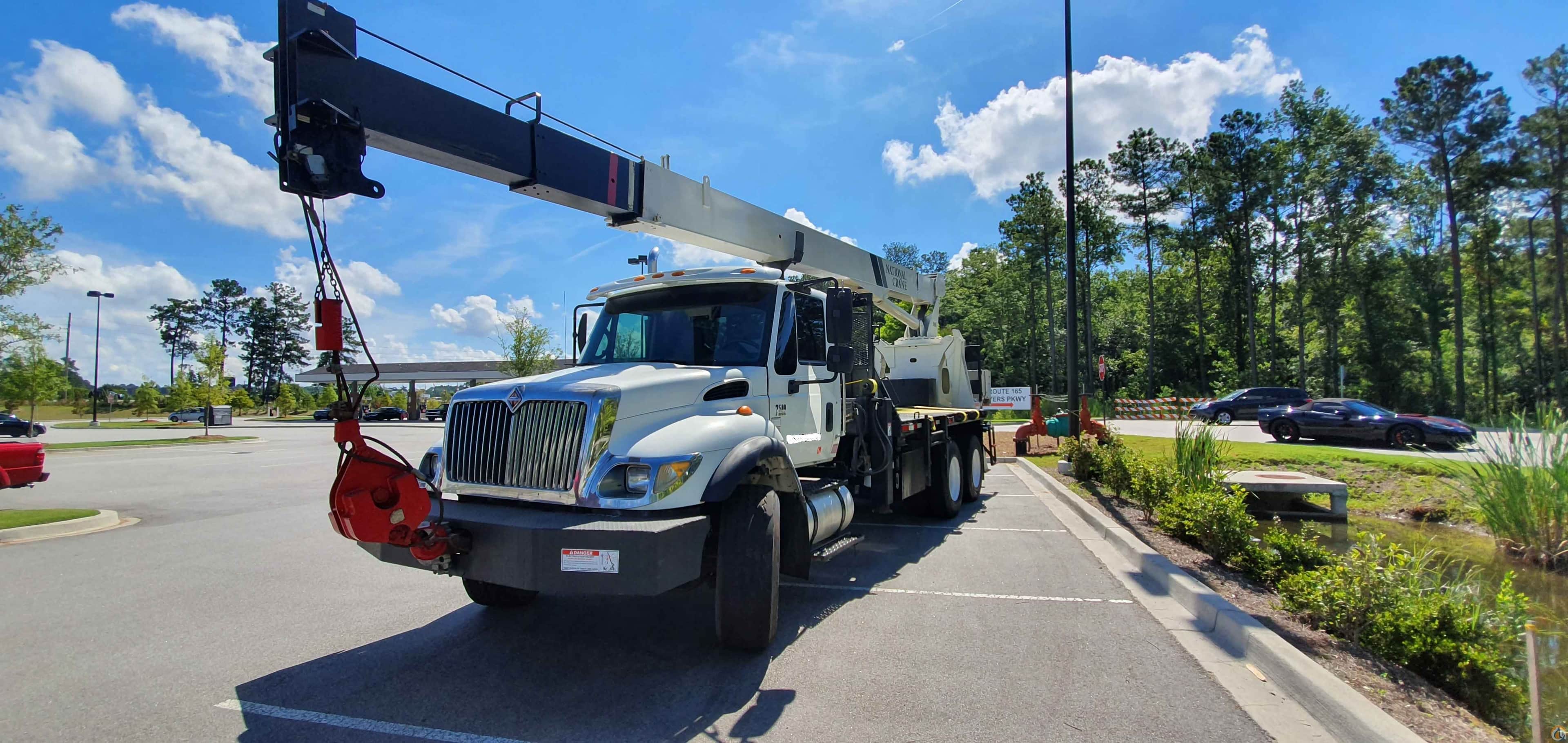 2005 National 571E