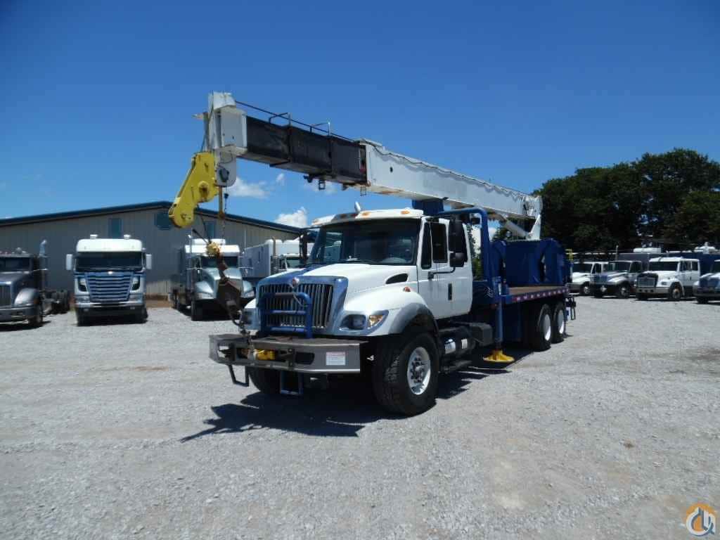 2005 National 900A