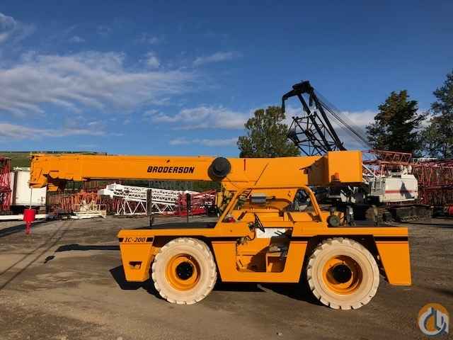 2006 Broderson IC200-3F 15 ton carry deck