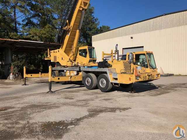 2000 Grove TMS875C