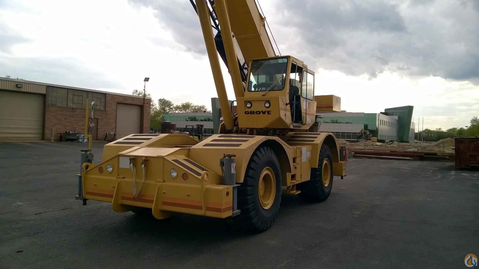 1992 GROVE RT745