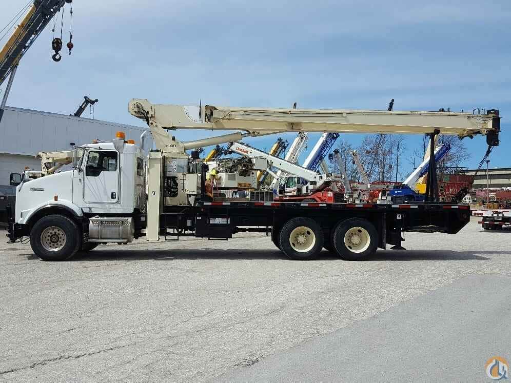 2005 National 8100D