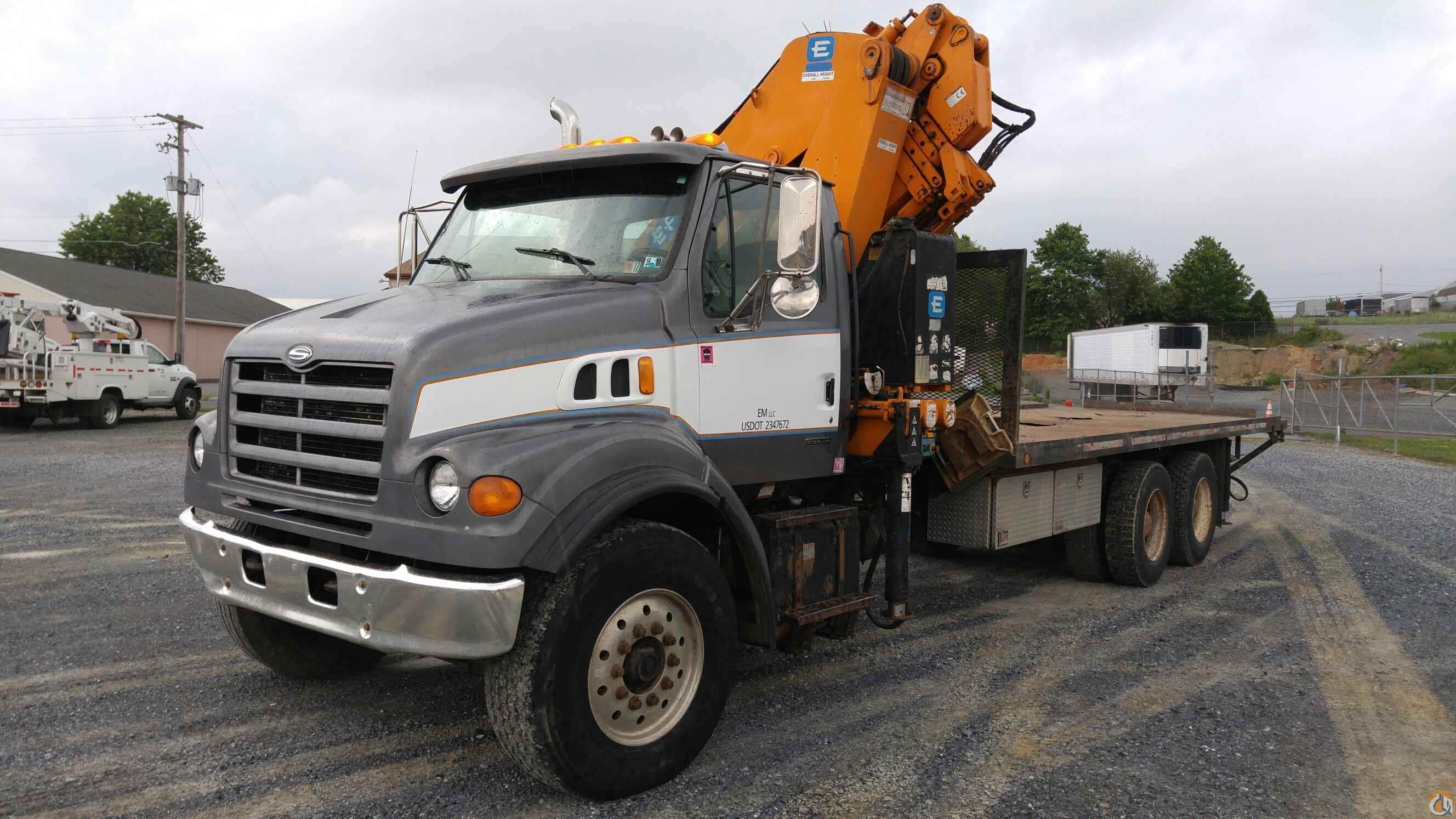 2000 Ford 8500 with Effer 335 Knuckle Boom Crane truck