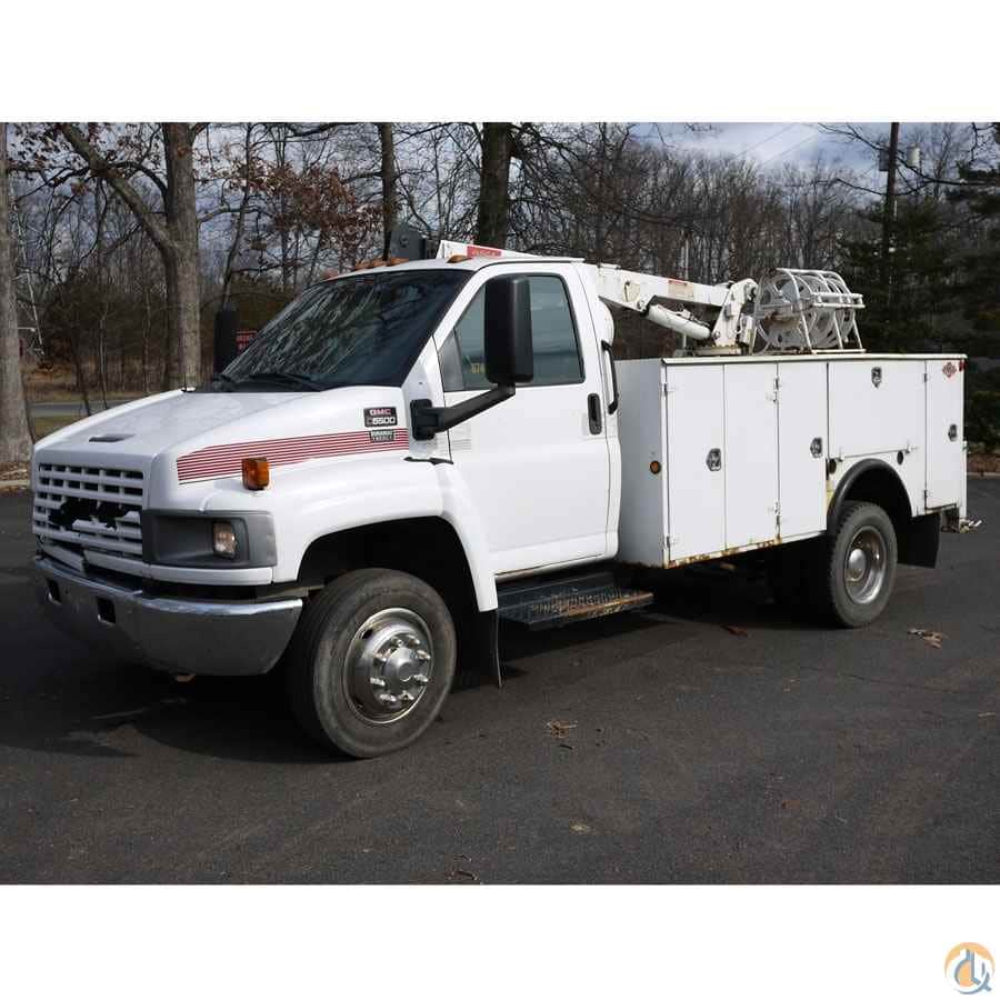 8744 - 2006 GMC C5500; IMT SERVICE CRANE MODEL 3016 - MECHANICS TRUCK