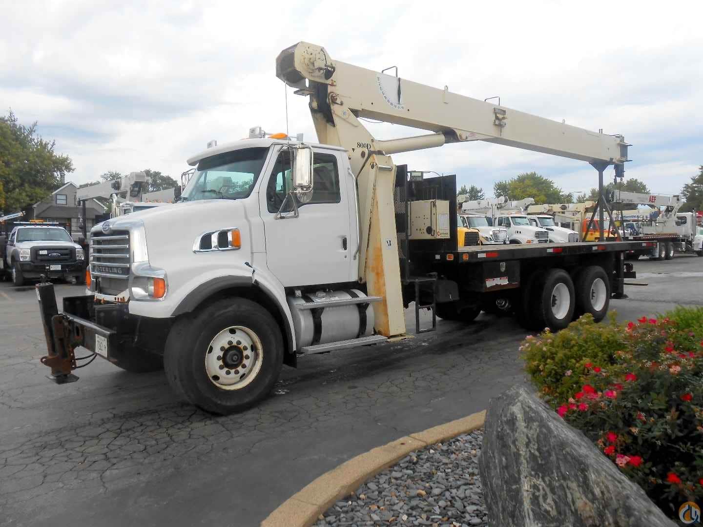 National Crane 8100D, 2009 Sterling LT7500