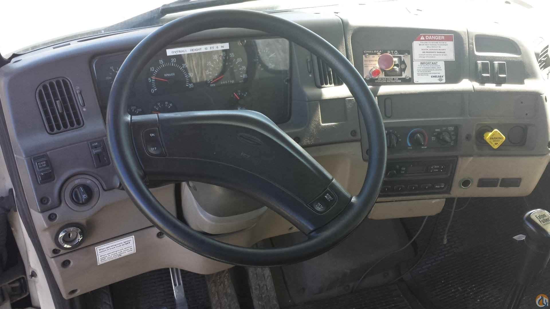 2001 National 13105 on Sterling LT8513