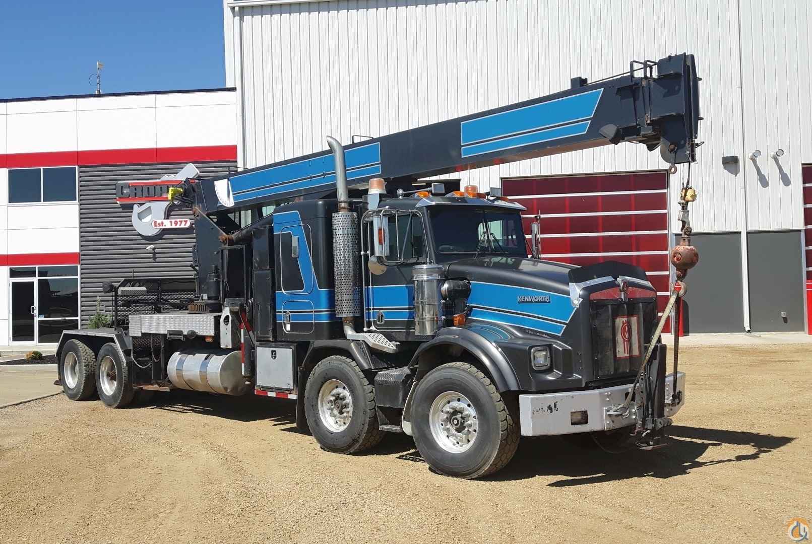 2002 National 1300 Boom Truck
