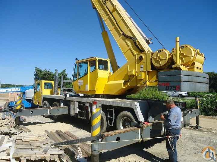 2000 Grove TMS875C