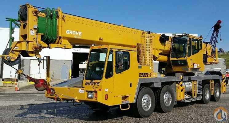 2012 Grove TMS700E