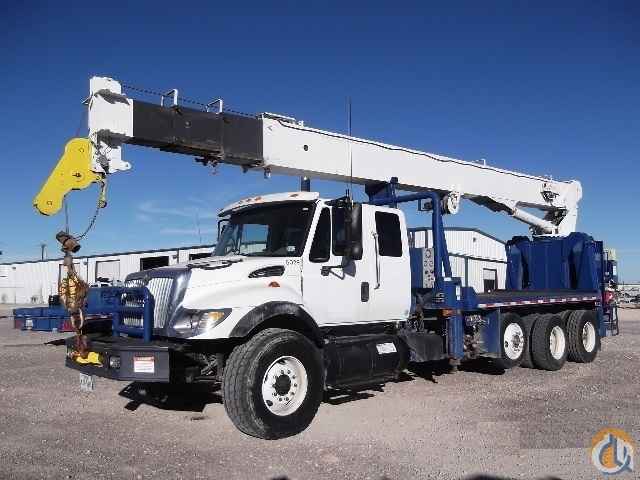 2004 International 7500 Tri-Axle National Crane 900A Boom Truck