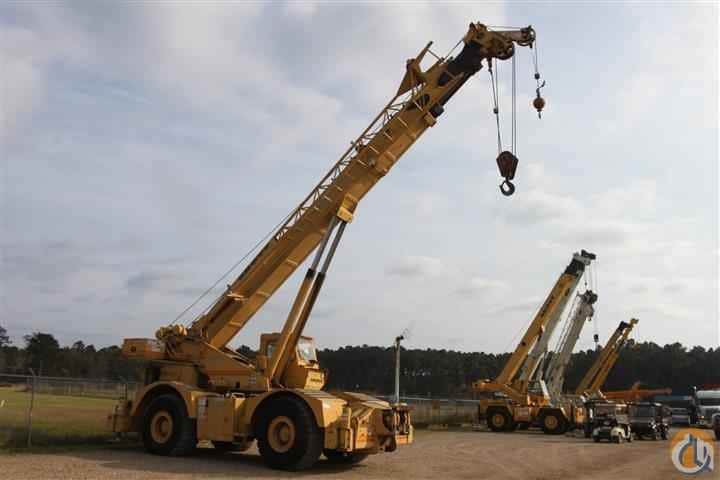 Grove RT740