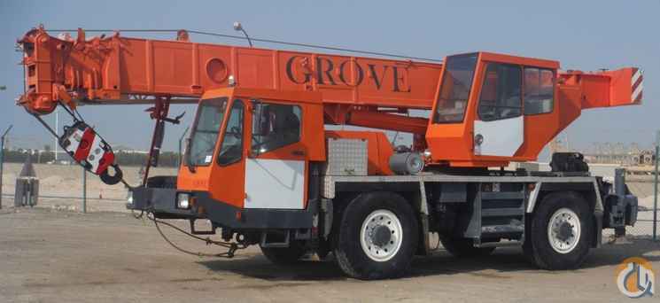1997 Grove AT635