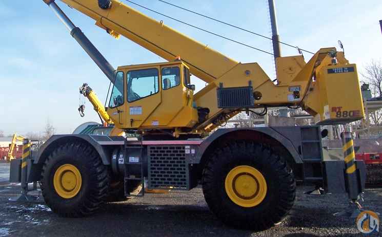 2010 Grove RT880E