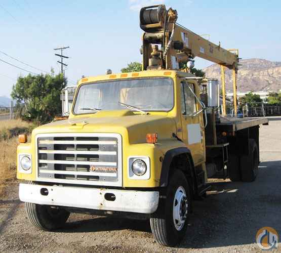1987 JLG 1000BT Boom Truck