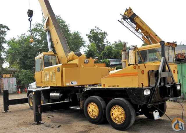 1972 Grove TM275LP