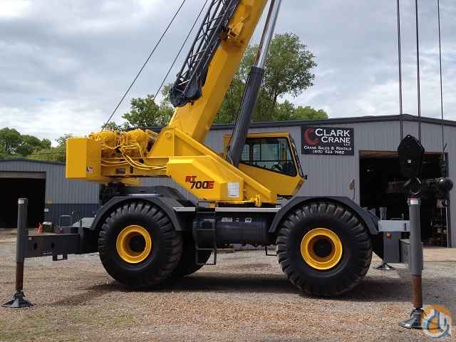 2004 Grove RT760E