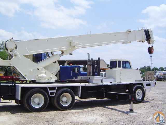 1997 Terex T-230 Hydraulic Truck