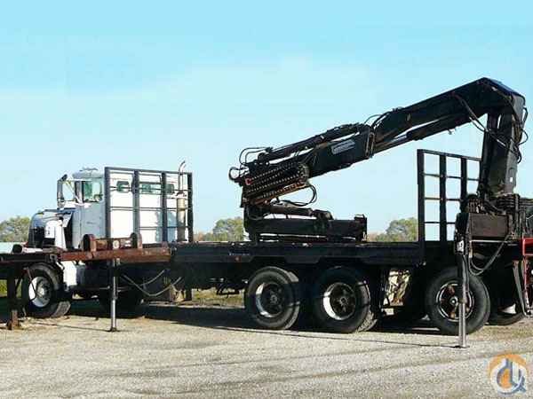 Used Truck Crane Unit - Hiab 260AW on Oshkosh From Truck