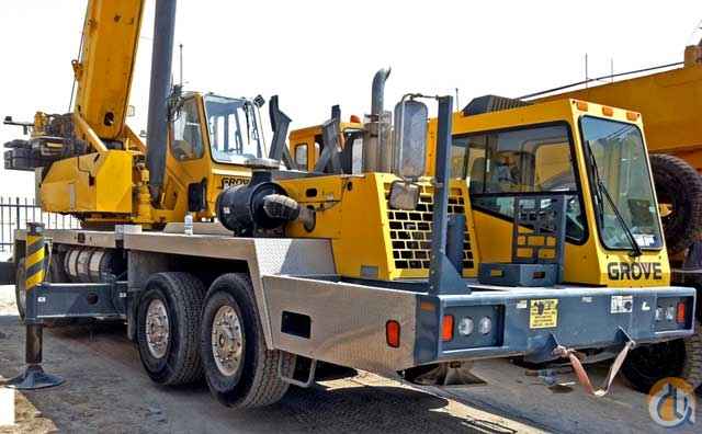 2005 Grove TMS900E