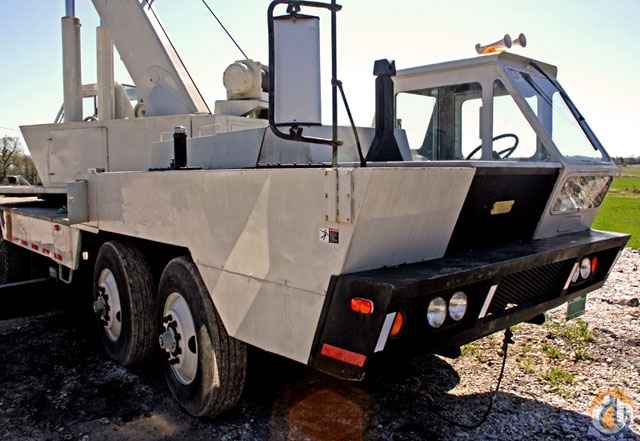 1975 P&H T-250