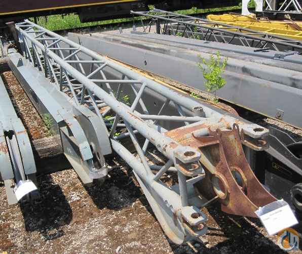 Grove RT800E bi-fold swingaway