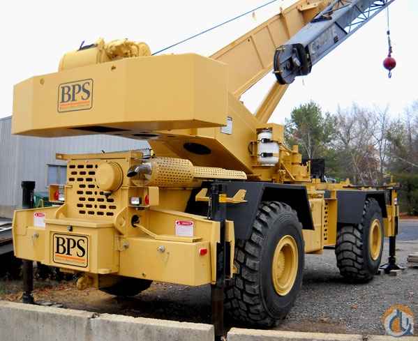 1989 Grove RT740B