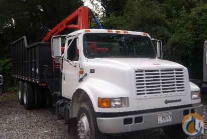 2004 E-Z-Crane Grapple Hook