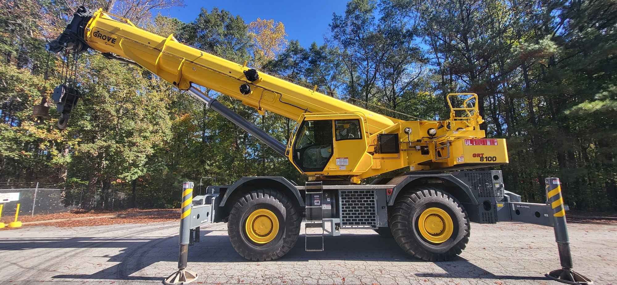 2017 Grove GRT8100