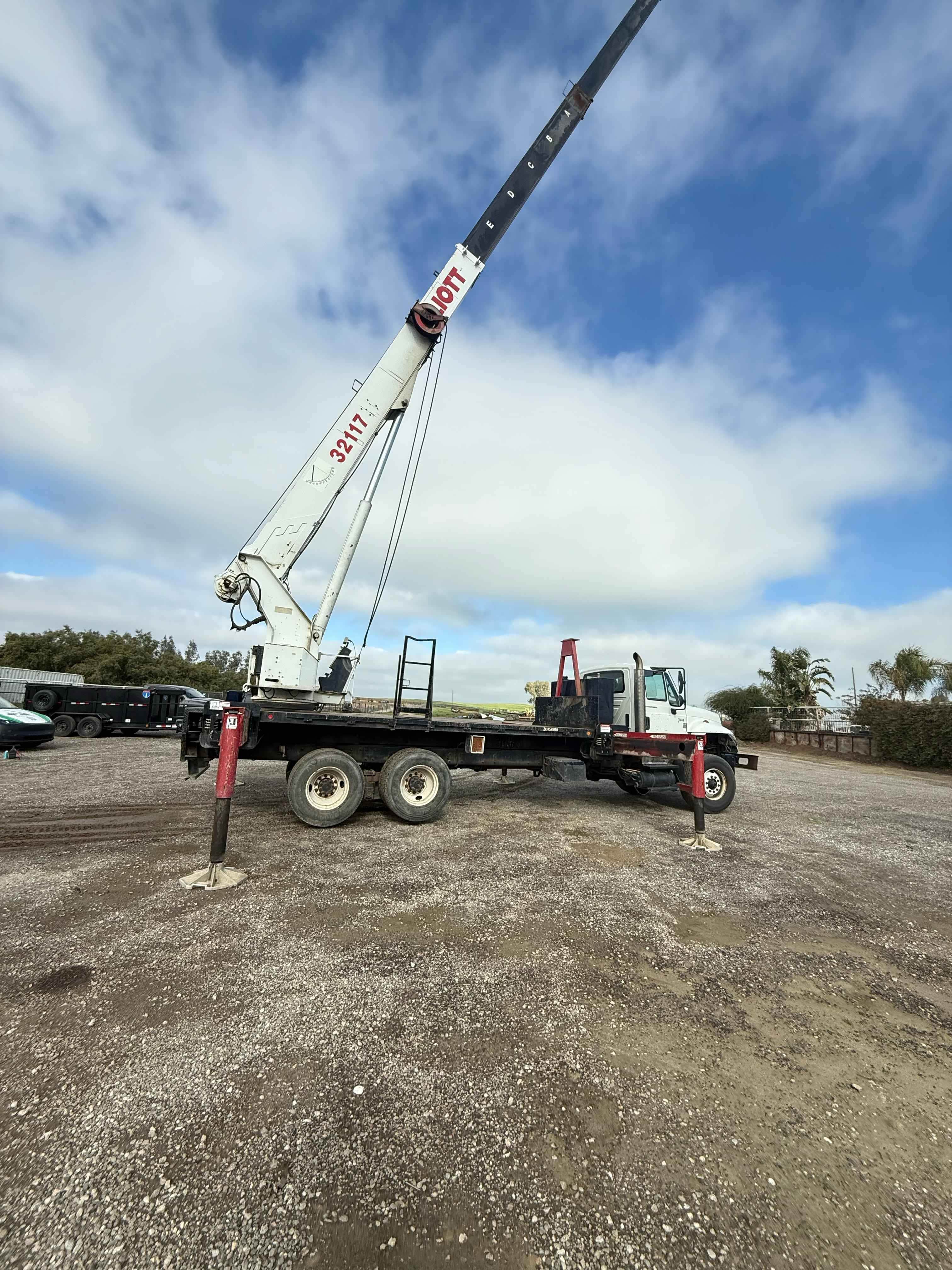 2007 Elliott 32117R