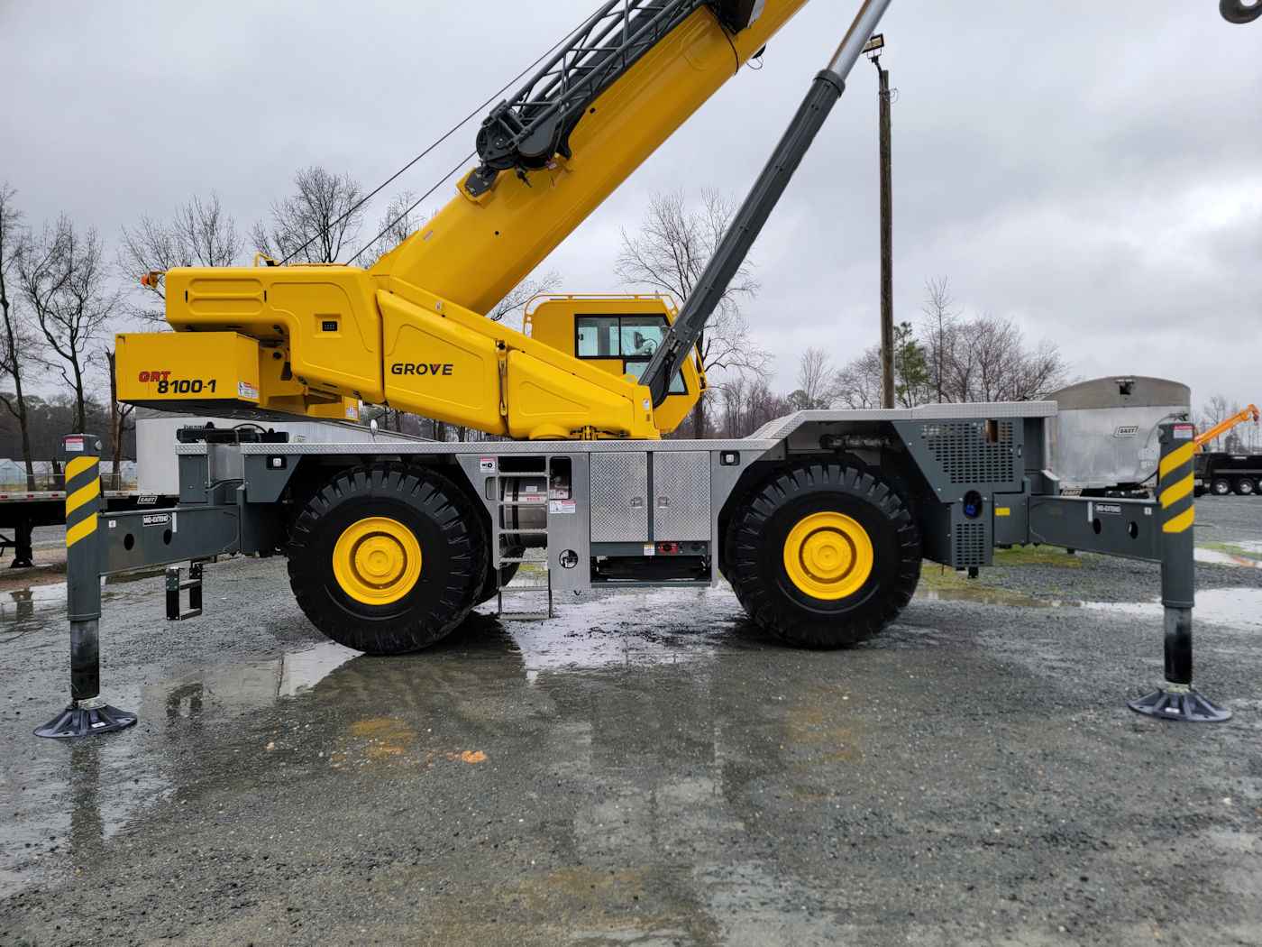 2024 Grove GRT8100