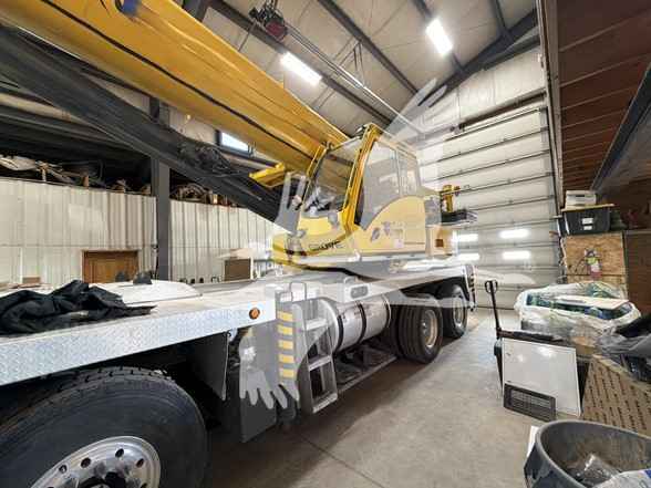 2014 Grove TMS9000E