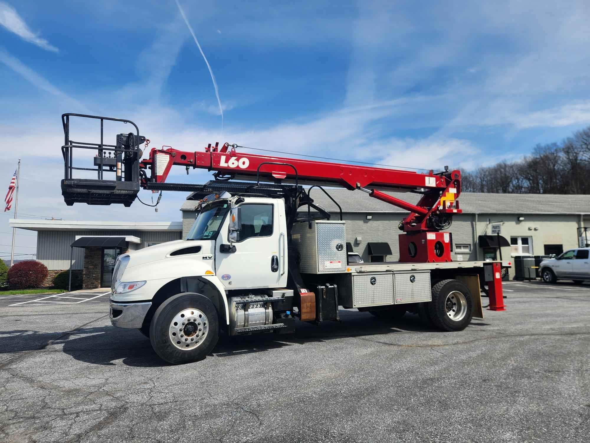 2021 Elliott L60R