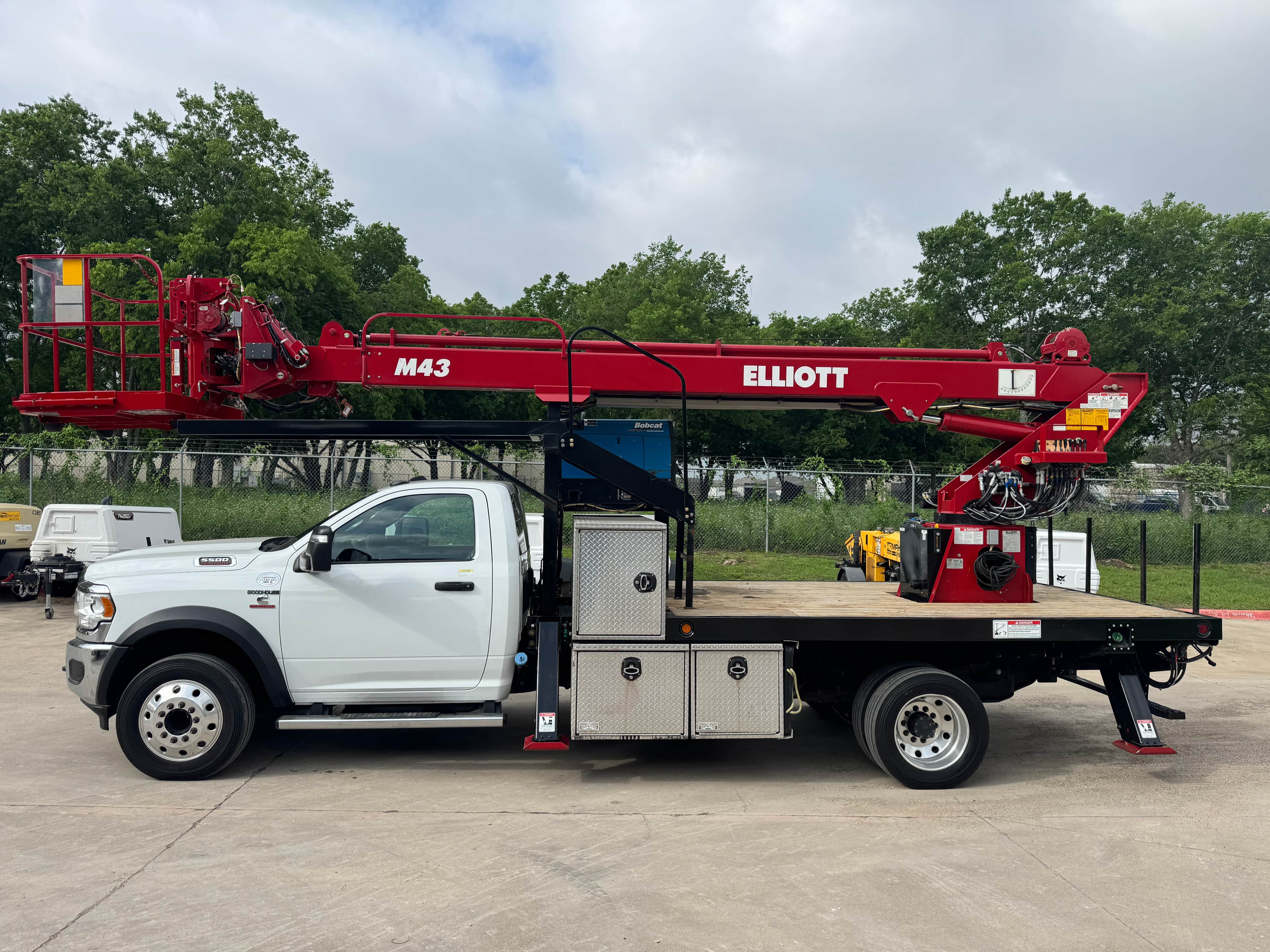 2023 Elliott M43R