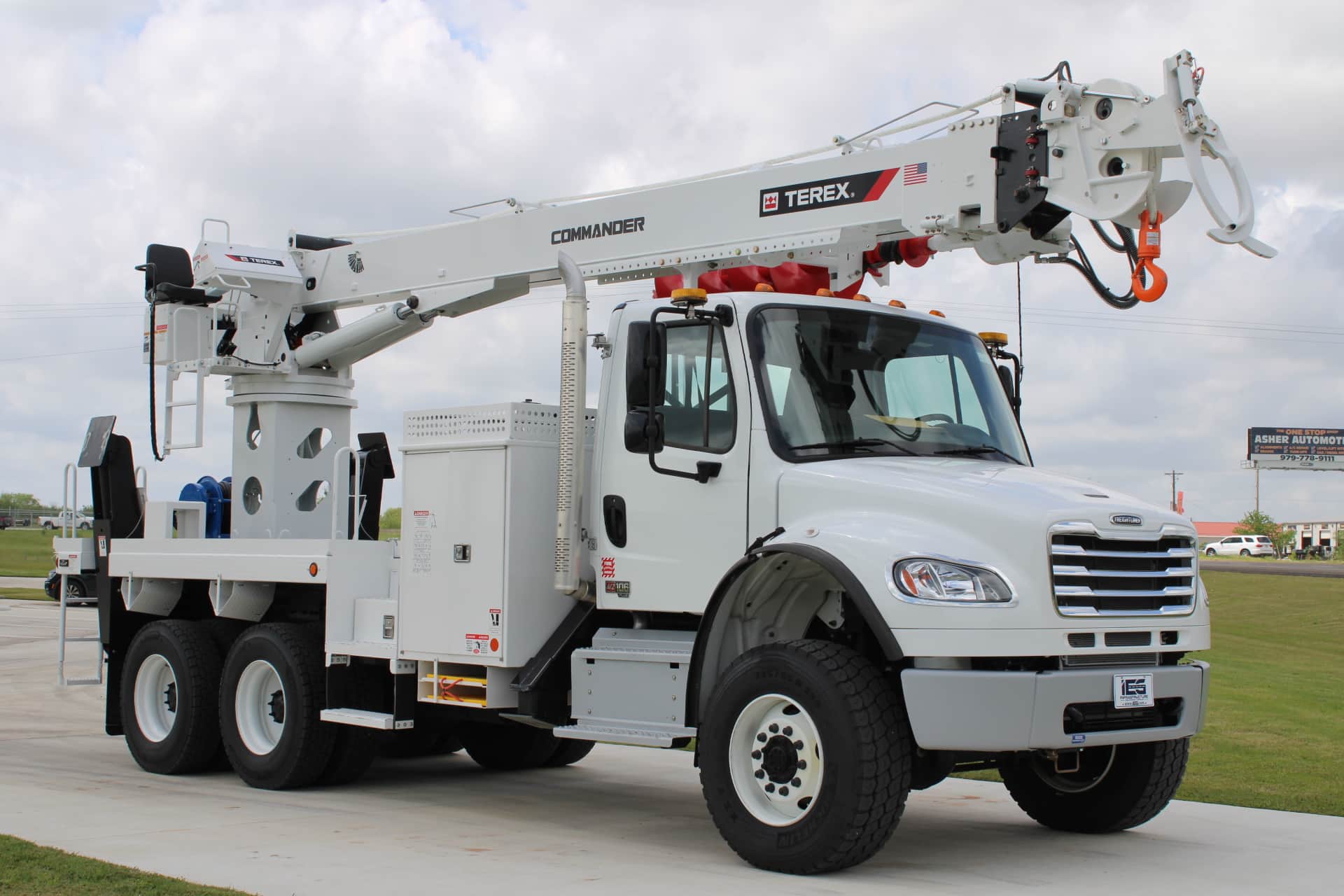 2025 Terex Commander 6060