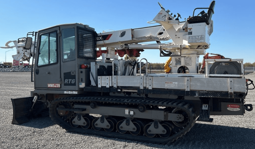 2017 Terex Commander 4047