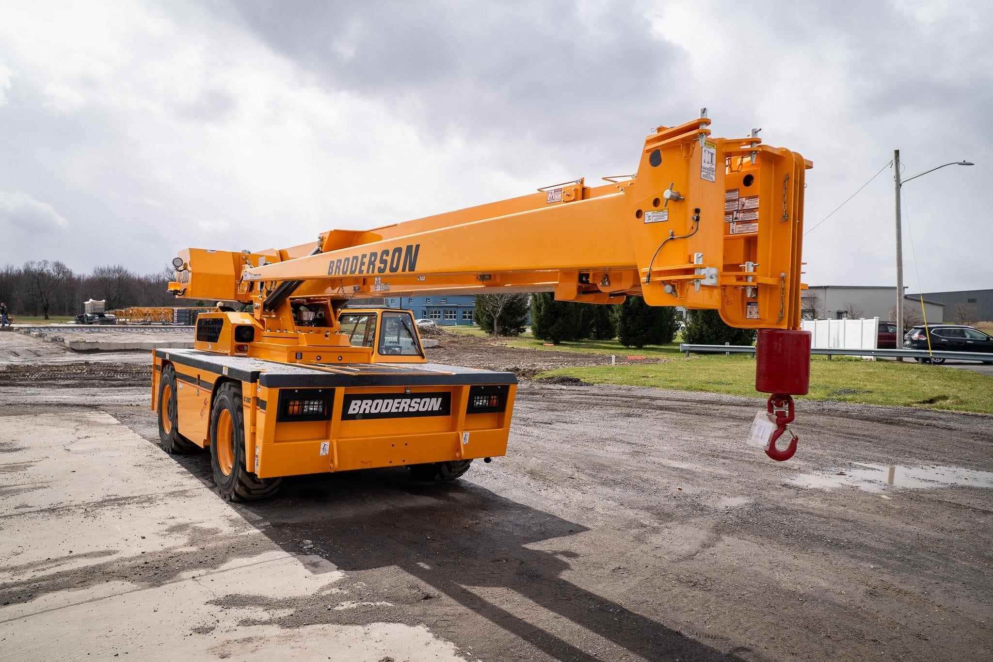 2025 BRODERSON IC280