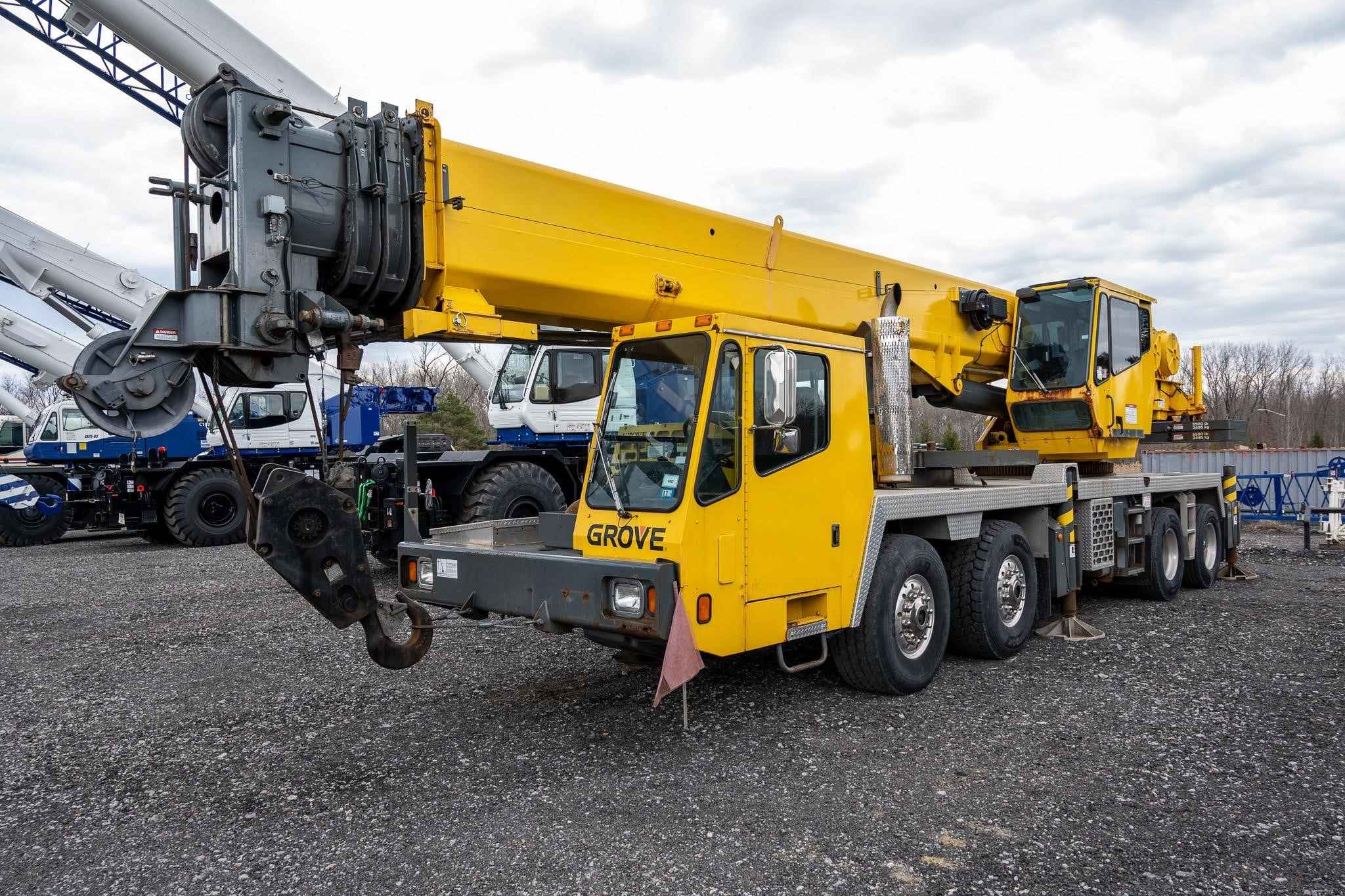 2002 grove TMS760