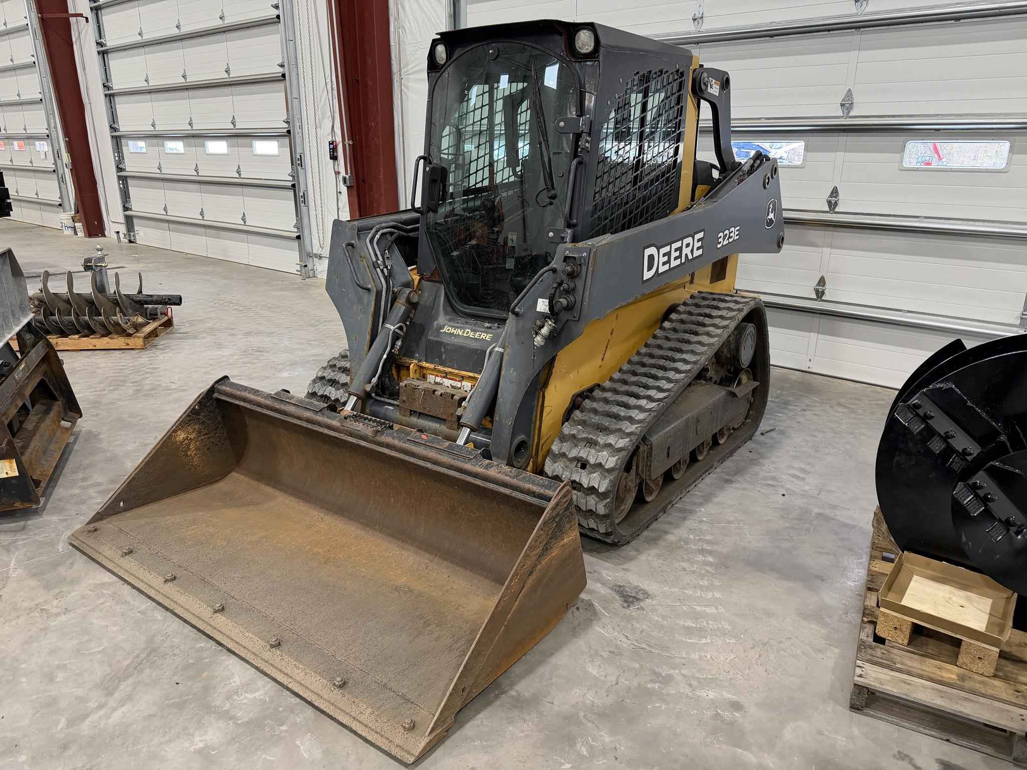 2015 john deere 323E