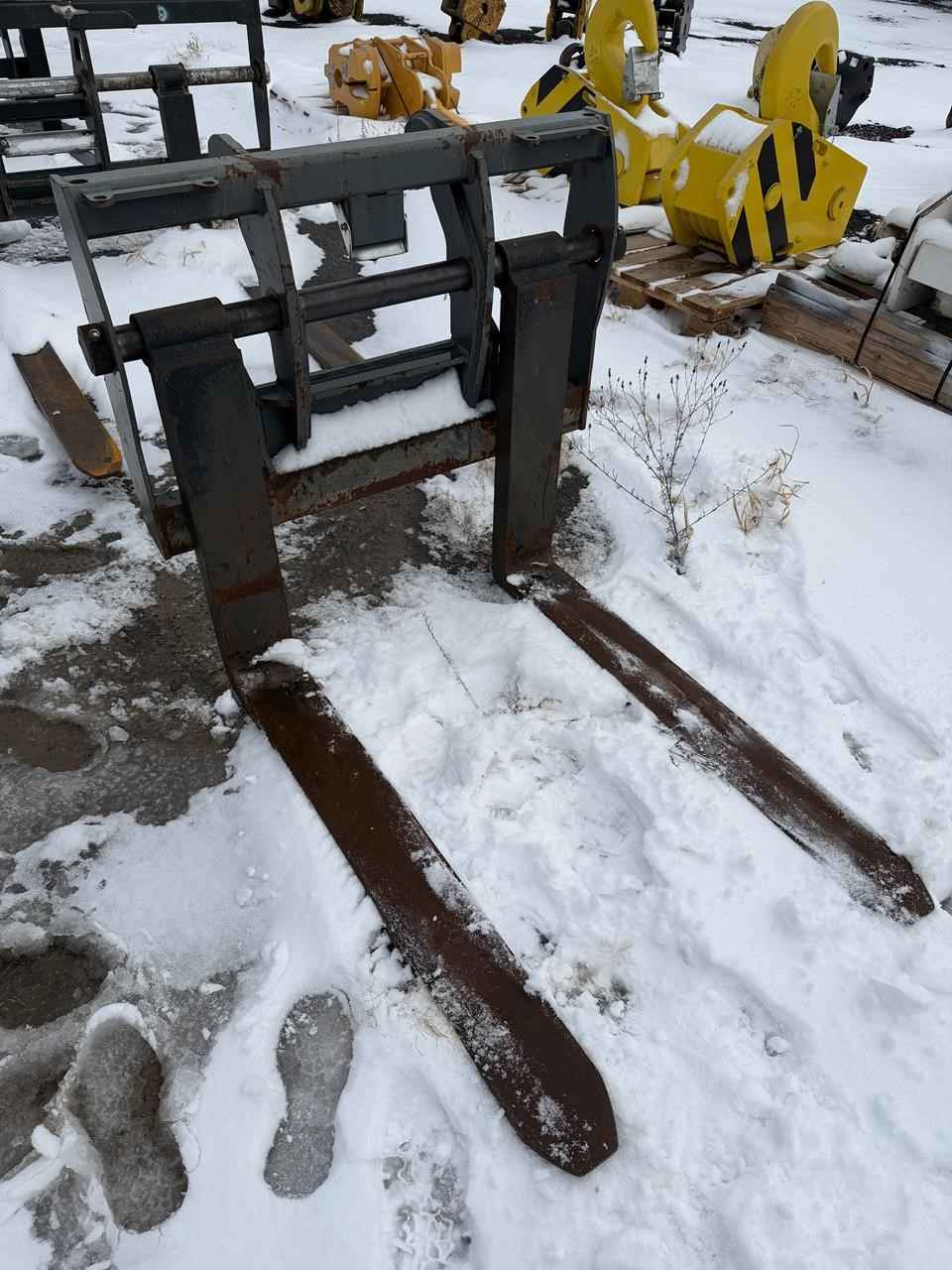 MAGNI 6 TON 48" X 48" FORKS