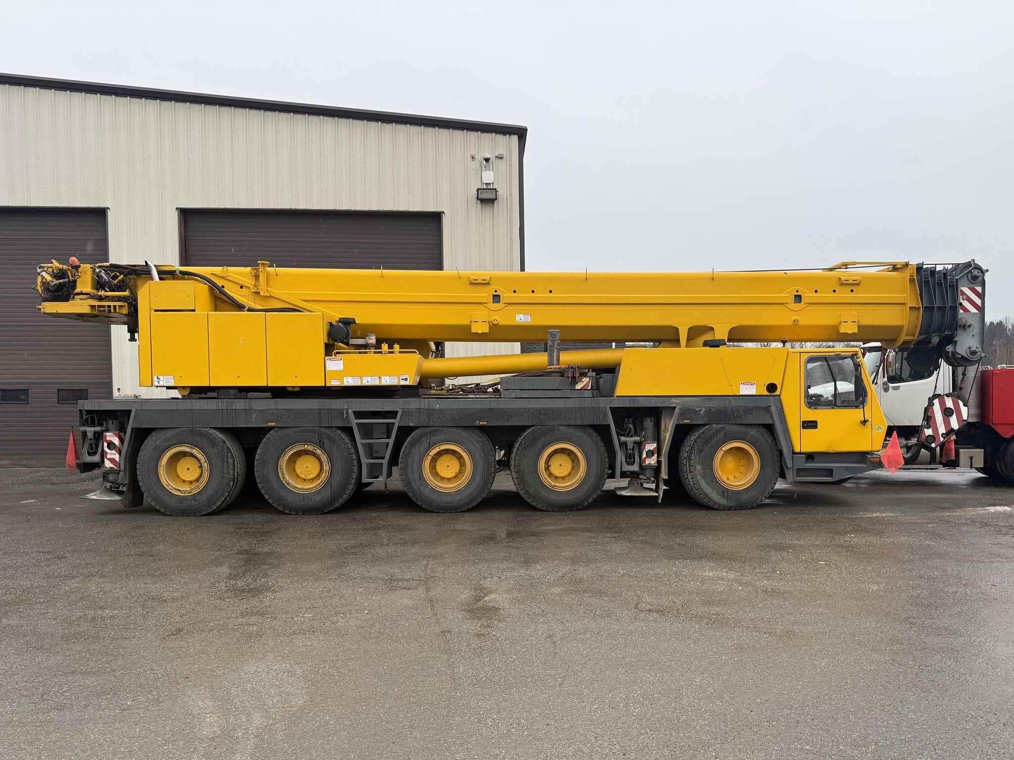 2001 grove GMK5120B
