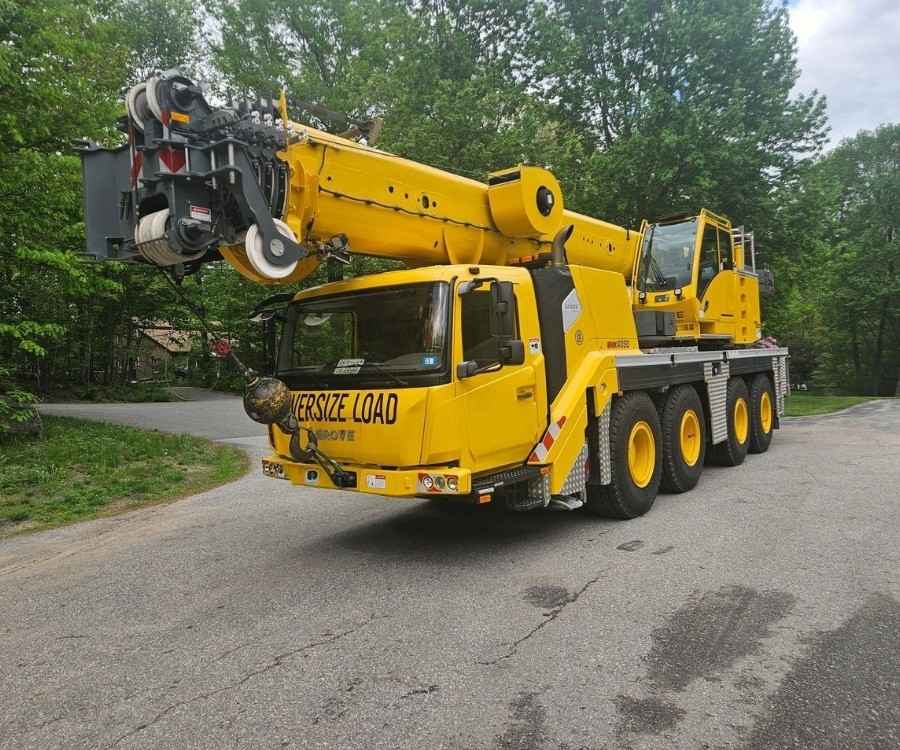 2021 Grove GMK4090