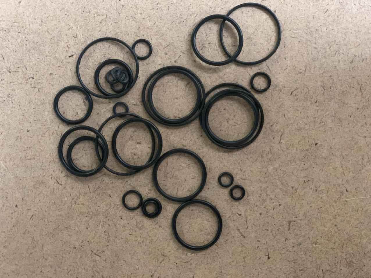 3322239 - SET OF SEALS