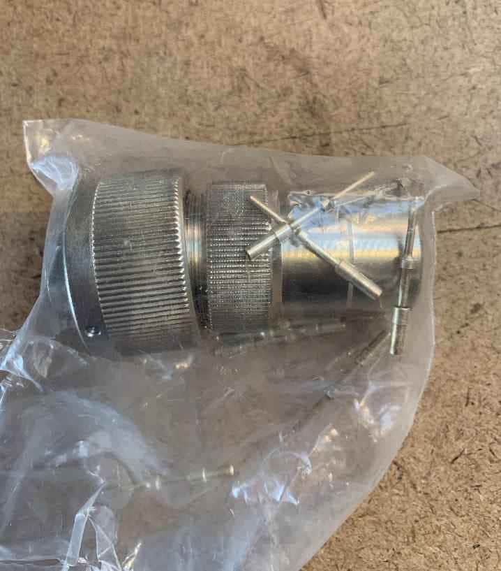 2310586 - PLUG 14 PINS