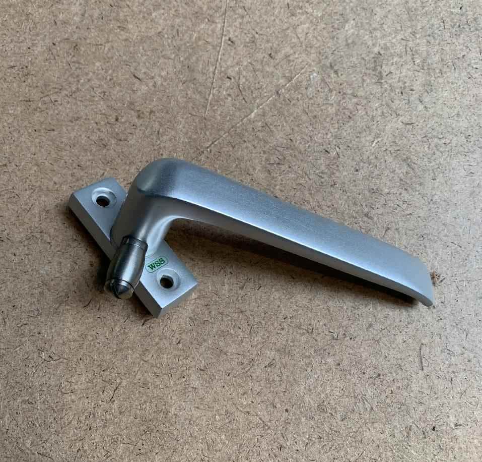 3322710 - HANDLE